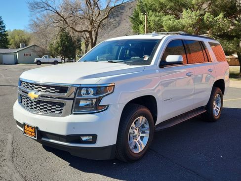 Used 2017 Chevrolet Tahoe LT w/ Luxury Package image 4