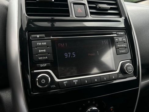 Used 2017 Nissan Versa Note SV FWD image 38