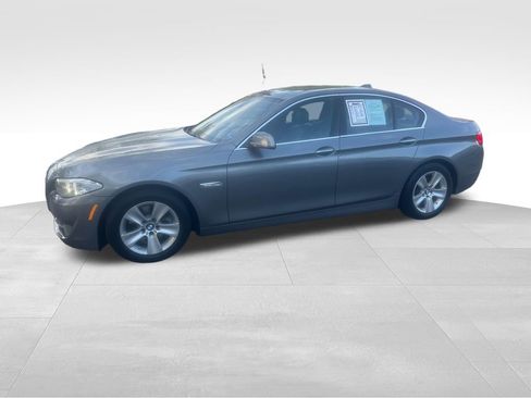 Used 2011 BMW 528i Sedan RWD image 4