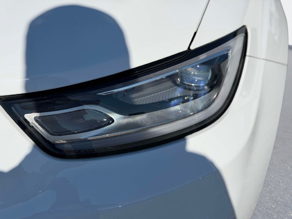 Used 2024 Chrysler Pacifica Touring-L AWD/4WD image 10
