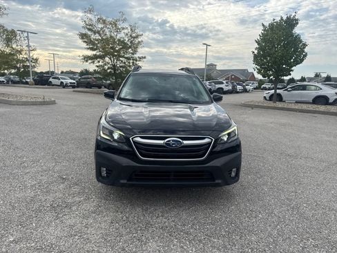 Used 2022 Subaru Outback Premium AWD/4WD image 3