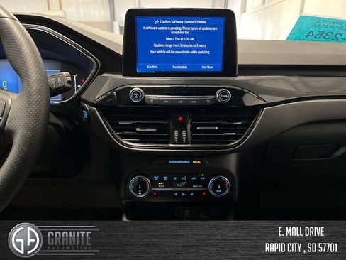 Used 2025 Ford Escape ST-Line Select AWD/4WD image 13