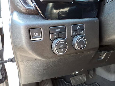 Used 2023 Chevrolet Silverado 1500 LT AWD/4WD image 16