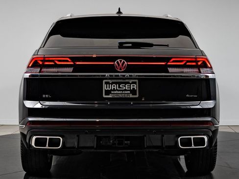 Used 2024 Volkswagen Atlas Cross Sport SEL Premium R-Line AWD/4WD image 7