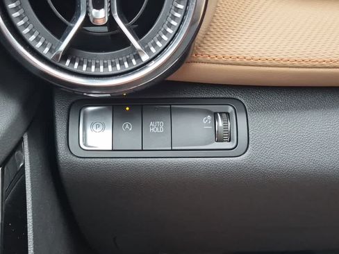 Used 2025 Chevrolet Equinox ACTIV w/ Safety and Technology Package FWD image 16