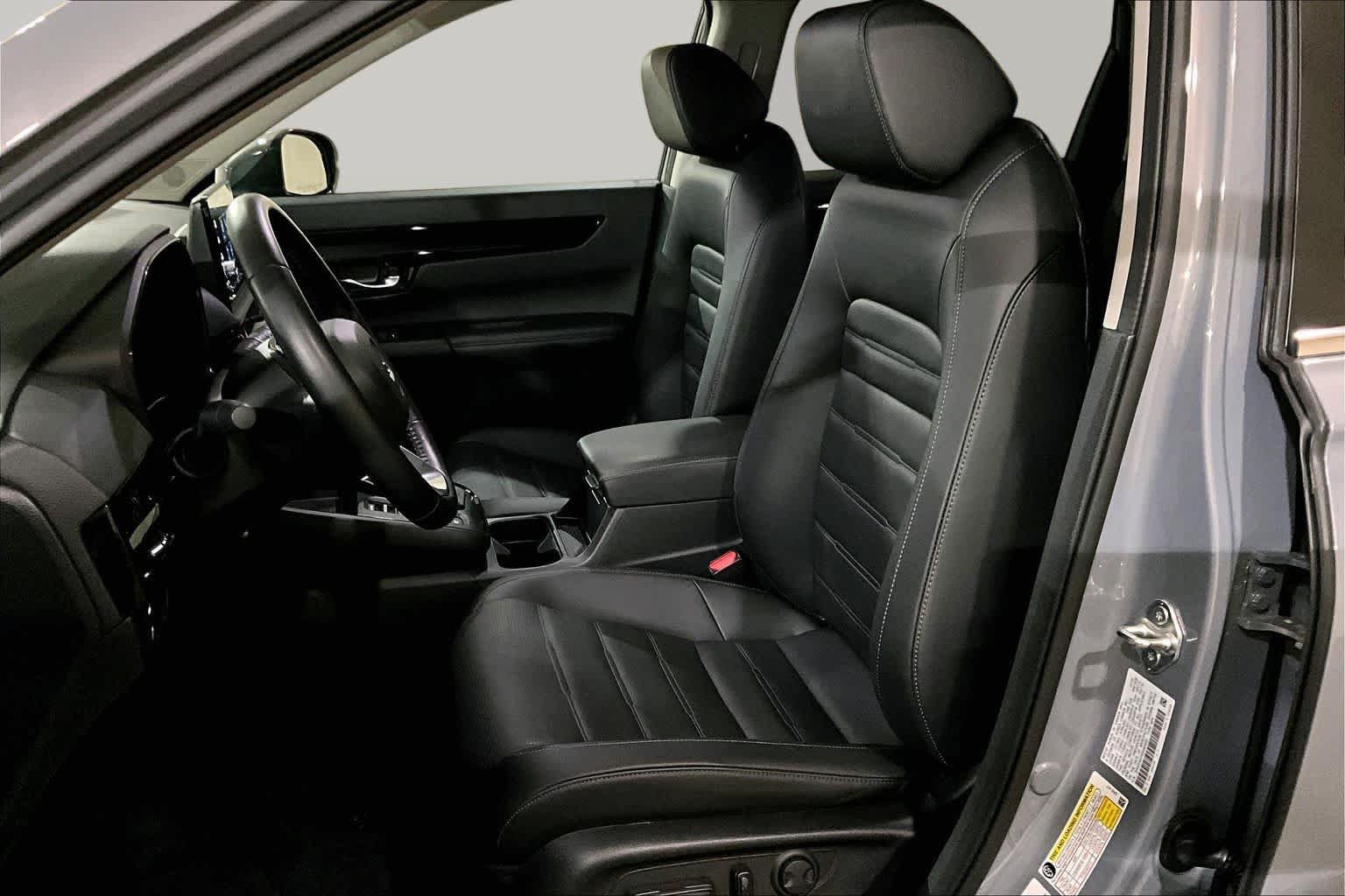 Used 2025 Honda CR-V EX-L image 8