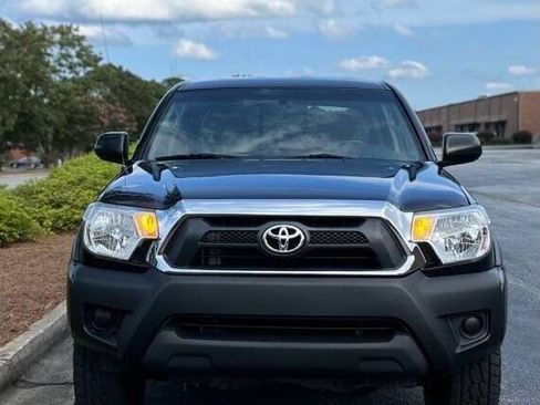 Used 2015 Toyota Tacoma PreRunner w/ Convenience Package RWD image 4