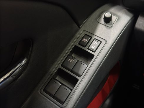 Used 2022 Nissan Frontier PRO-4X w/ Technology Package image 33