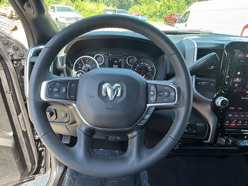 Used 2025 RAM 2500 Big Horn AWD/4WD image 26