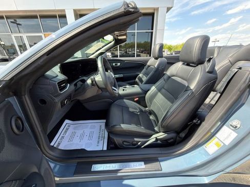 Used 2025 Ford Mustang Premium RWD image 19