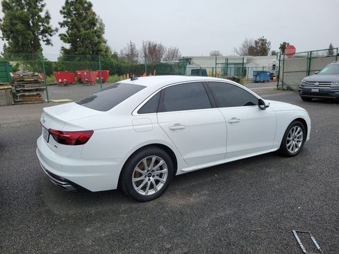 Used 2023 Audi A4 2.0T Premium w/ Convenience Package image 4