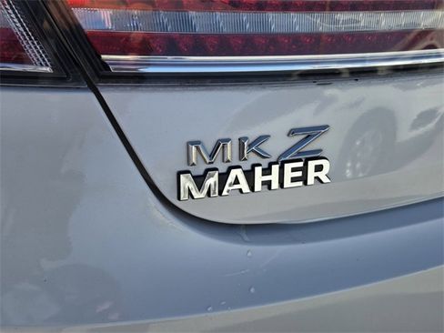 Used 2017 Lincoln MKZ Reserve image 11