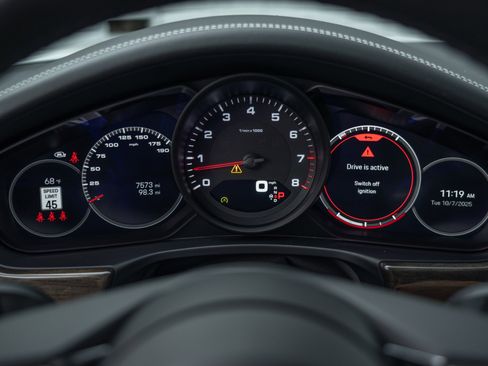 Used 2023 Porsche Panamera 4 Platinum Edition w/ Assistance Package image 46