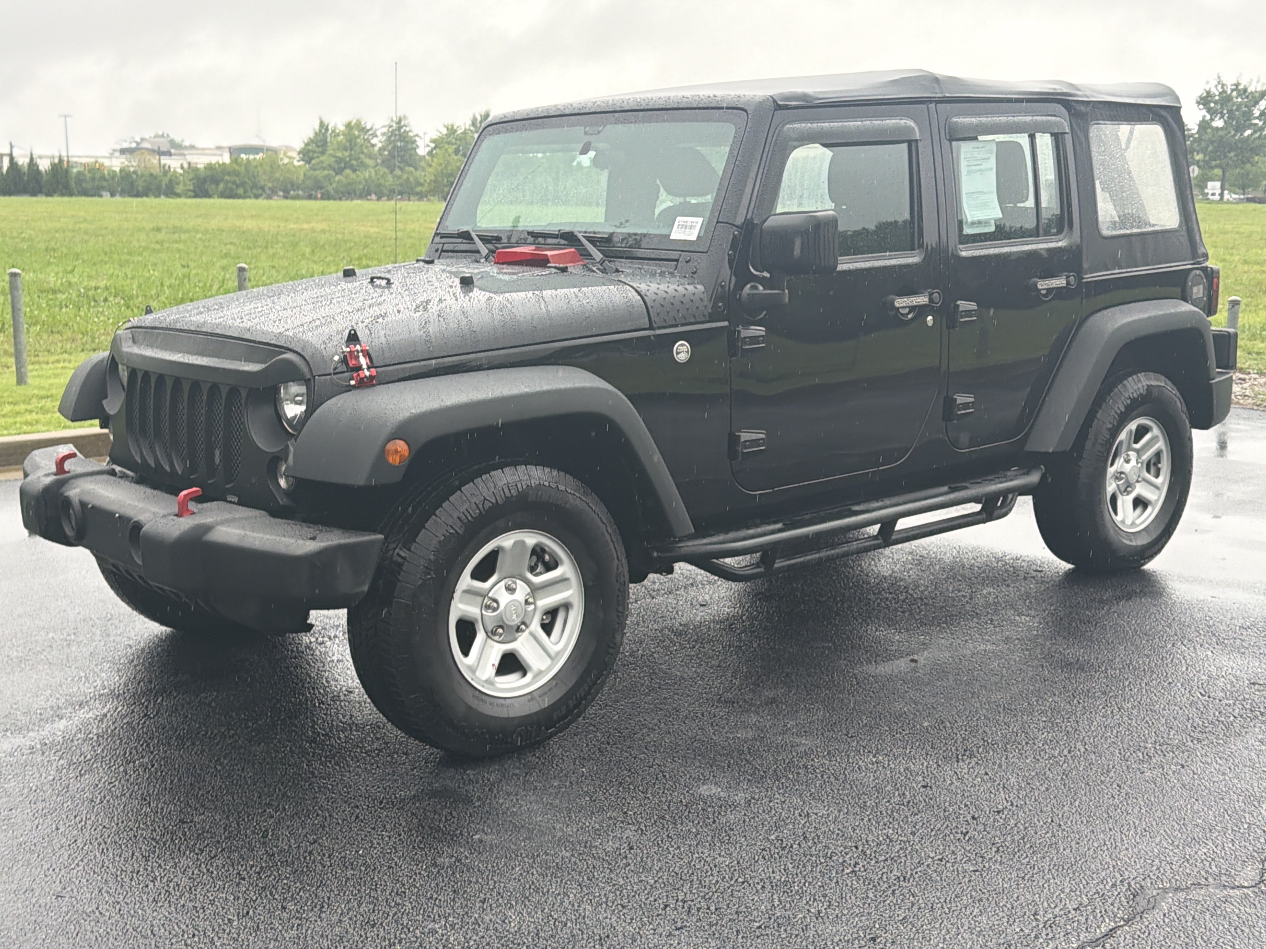 Used 2016 Jeep Wrangler Unlimited Sport w/ Connectivity Group AWD/4WD image 5
