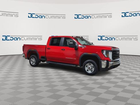 Used 2024 GMC Sierra 2500 Pro AWD/4WD image 2