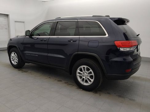 Used 2018 Jeep Grand Cherokee Laredo image 3