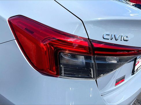 Used 2023 Honda Civic Sport image 27