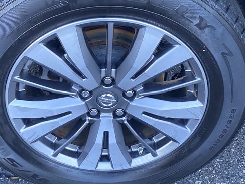 Used 2018 Nissan Pathfinder SV image 24