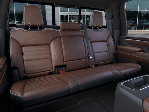 New 2026 GMC Sierra 2500 Denali Ultimate AWD/4WD image 17
