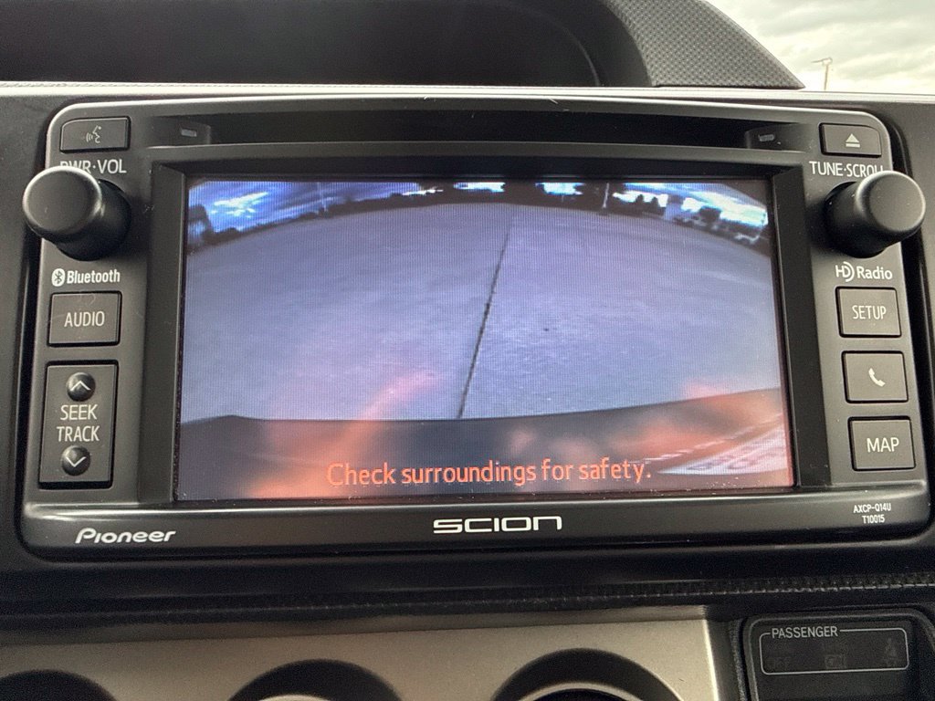 Used 2015 Scion xB FWD image 10