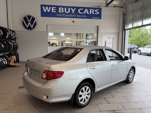Used 2010 Toyota Corolla LE FWD image 4