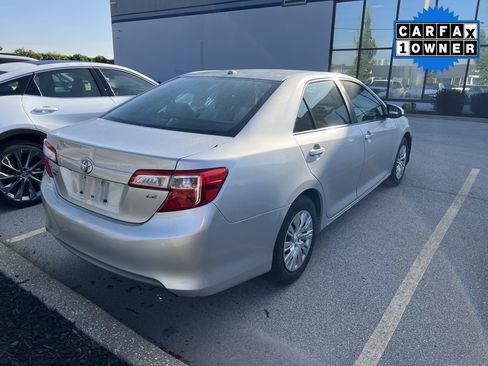 Used 2014 Toyota Camry LE FWD image 4