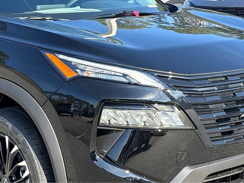 New 2026 Nissan Rogue SV image 30