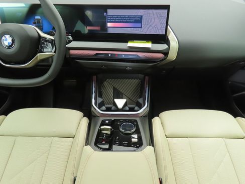 Certified 2025 BMW X3 xDrive30i w/ Premium Package image 14