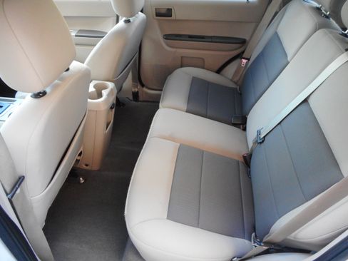 Used 2008 Ford Escape 4WD Hybrid image 17