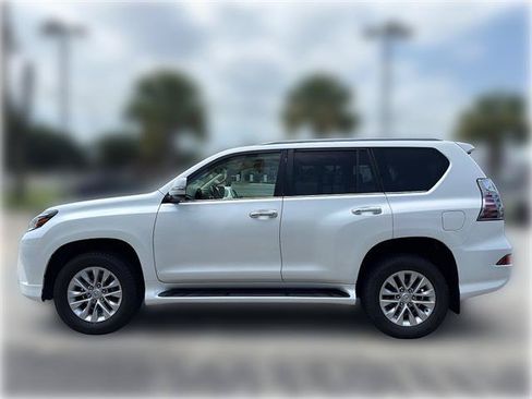Used 2020 Lexus GX 460 Premium w/ Premium Package AWD/4WD image 5