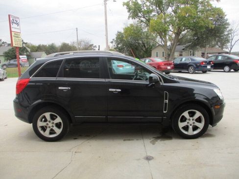 Used 2014 Chevrolet Captiva Sport LT w/ Convenience Package image 2