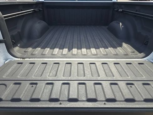 Used 2022 RAM 1500 Big Horn AWD/4WD image 32