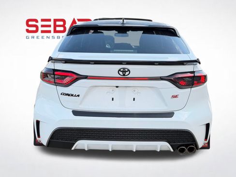 Used 2020 Toyota Corolla SE w/ SE Premium Package image 12