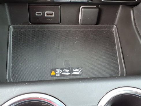 Used 2023 Chevrolet Tahoe LT w/ LT Signature Package image 32