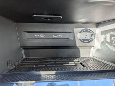 New 2026 Volkswagen Taos SE image 18