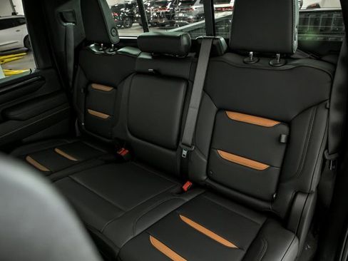 New 2026 GMC Sierra 2500 AT4 w/ AT4 Premium Plus Package image 9