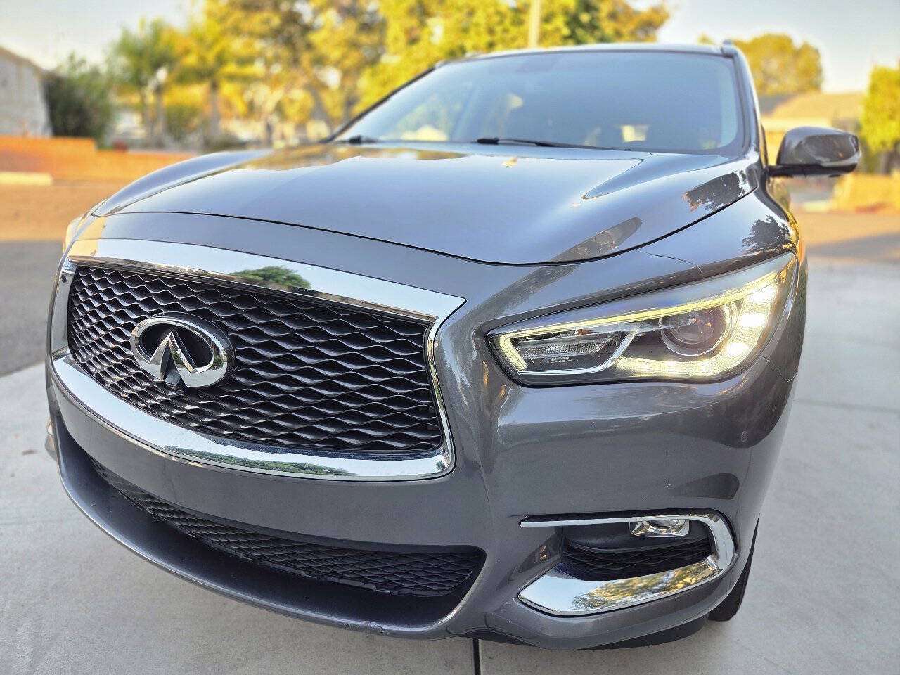 Used 2018 INFINITI QX60 Luxe w/ Premium Plus Package AWD/4WD image 5
