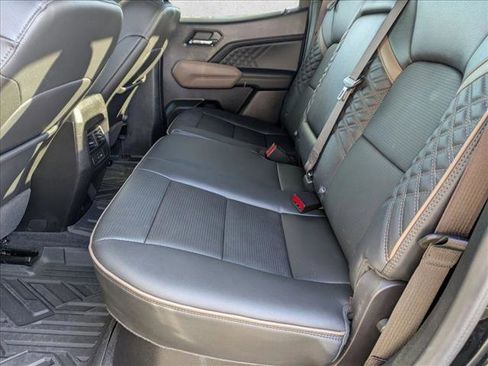 Used 2023 GMC Canyon Denali w/ Denali Black Edition image 19