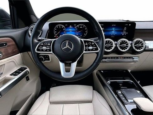 Certified 2023 Mercedes-Benz GLB 250 250 image 11