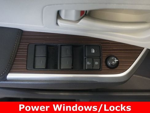 Used 2021 Toyota Sienna LE FWD image 5