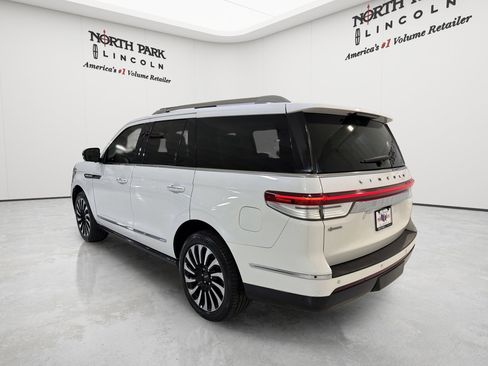 Used 2023 Lincoln Navigator Black Label AWD/4WD image 27