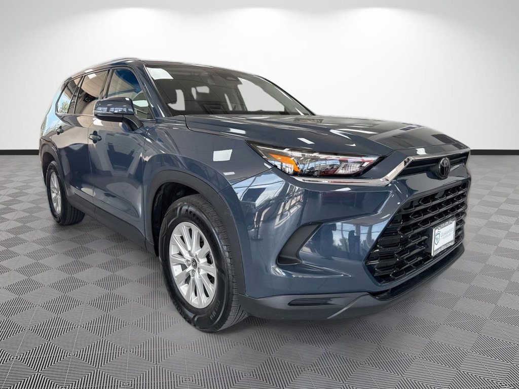 Used 2024 Toyota Grand Highlander AWD image 39