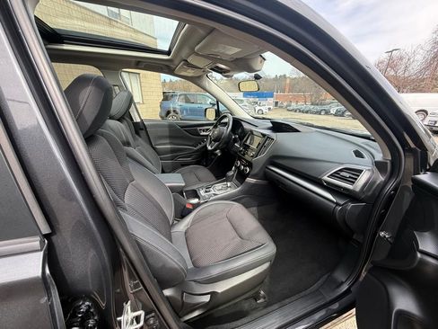 Used 2019 Subaru Forester Premium AWD/4WD image 20