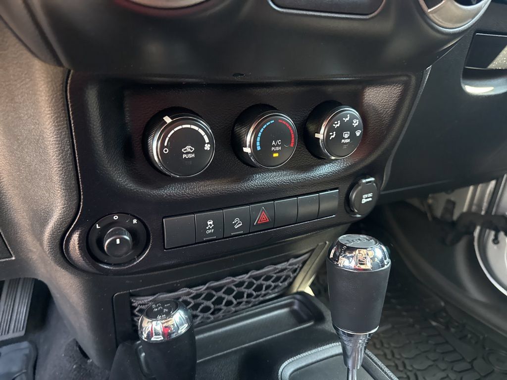 Used 2016 Jeep Wrangler Unlimited Sport w/ Quick Order Package 24S AWD/4WD image 24