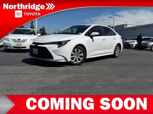 Used 2023 Toyota Corolla LE image 2