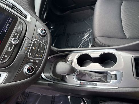 Used 2024 Chevrolet Malibu LT image 28