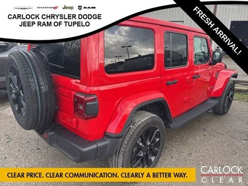 Used 2025 Jeep Wrangler Sahara image 26