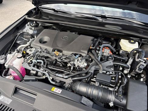 Used 2026 Toyota Camry SE FWD image 35