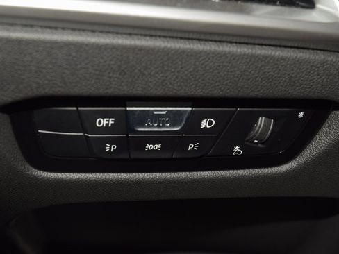 Used 2025 BMW M2 Base w/ Lighting Package image 36