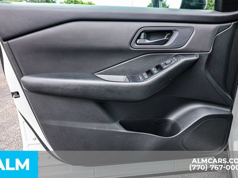 Used 2024 Nissan Rogue S FWD image 46